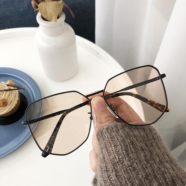 sunglasses ms female brand designer women oversize sun glasses fashion luxury decoration classic eyewear, White;black
sunglasses ms female brand designer women oversize sun glasses fashion luxury decoration classic eyewear, White;black