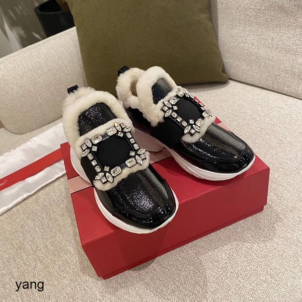 winter rv new diamond square buckle wool thick soled warm snow boots women's leisure plush sports shoes
winter rv new diamond square buckle wool thick soled warm snow boots women's leisure plush sports shoes
