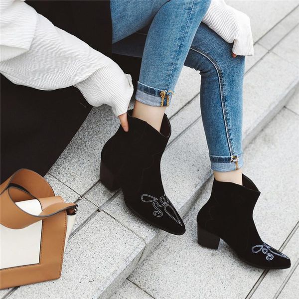 ymechic autumn western womens boots ankle faux nubuck block high heels shoes black brown sewing embroidery cowboy boot for women
ymechic autumn western womens boots ankle faux nubuck block high heels shoes black brown sewing embroidery cowboy boot for women