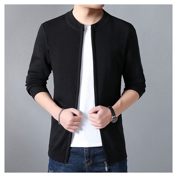 new sweater men casual solid knitted cardigan slim fit clothes pull homme autumn men's sweater coat 201118, White;black
new sweater men casual solid knitted cardigan slim fit clothes pull homme autumn men's sweater coat 201118, White;black