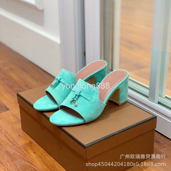 slippers 22 summer leisure one line thick heel high-heeled slippers solid color tassel lock yangjing women's shoes, Black
slippers 22 summer leisure one line thick heel high-heeled slippers solid color tassel lock yangjing women's shoes, Black