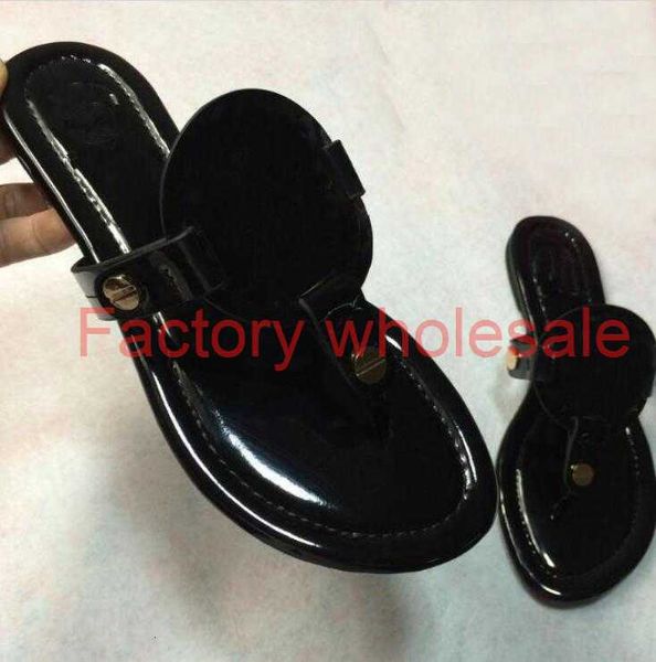 classics women flat sandal flip flops slipper genuine leather women flat shoes summer women slipper fashion flat sandals 35-42, Black 
classics women flat sandal flip flops slipper genuine leather women flat shoes summer women slipper fashion flat sandals 35-42, Black