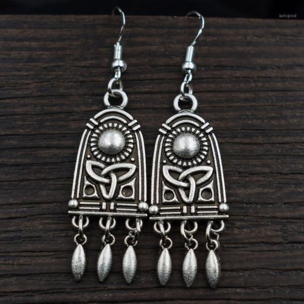 dangle & chandelier troika classic norse design with dangles erring viking nordic celtic style earrings1, Silver
dangle & chandelier troika classic norse design with dangles erring viking nordic celtic style earrings1, Silver