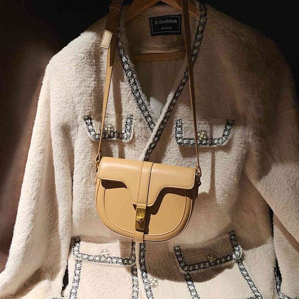 2022 latest models handbag wholesale beibei style simple solid color buckle piggy one shoulder trend women's
2022 latest models handbag wholesale beibei style simple solid color buckle piggy one shoulder trend women's