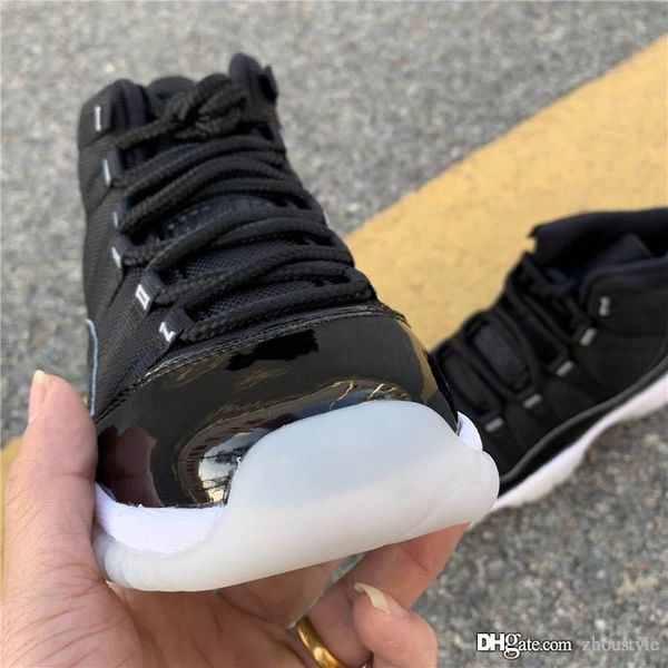 2020 air authentic 11 jubilee 25th anniversary sports shoes black clear white metallic silver real carbon fiber retro men sneakers with box
2020 air authentic 11 jubilee 25th anniversary sports shoes black clear white metallic silver real carbon fiber retro men sneakers with box