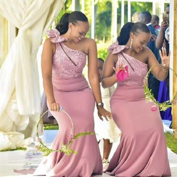 2022 one shoulder bridesmaid dresses bow lace applique plus size floor length sleeveless maid of honor gown for beach wedding vestidos, White;pink
2022 one shoulder bridesmaid dresses bow lace applique plus size floor length sleeveless maid of honor gown for beach wedding vestidos, White;pink