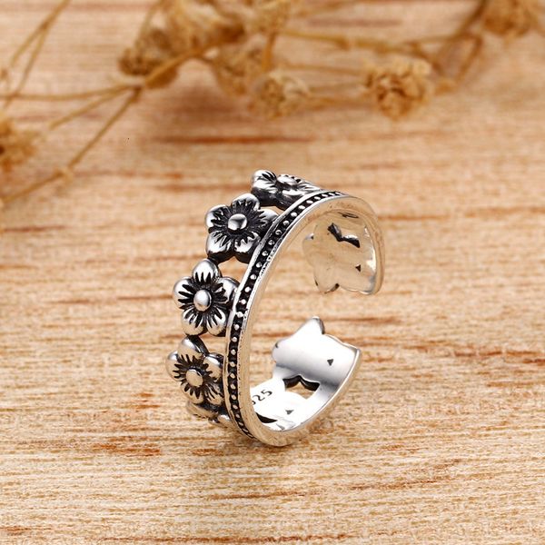 s925 sterling hollowed out daisy thai silver female ring adjustable bungee flower jewelry
s925 sterling hollowed out daisy thai silver female ring adjustable bungee flower jewelry