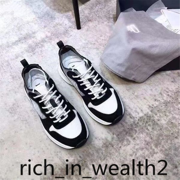 2020 boy new men's b25 runner running sneakers black technical mesh grey children's dio twill canvas rubber oblique casual shoes
2020 boy new men's b25 runner running sneakers black technical mesh grey children's dio twill canvas rubber oblique casual shoes