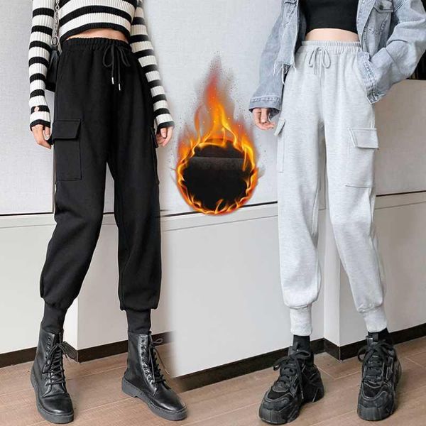 women's pants & capris autumn and winter warm women plus velvet corduroy overalls fashion solid color high waist female casual slimming, Black;white
women's pants & capris autumn and winter warm women plus velvet corduroy overalls fashion solid color high waist female casual slimming, Black;white