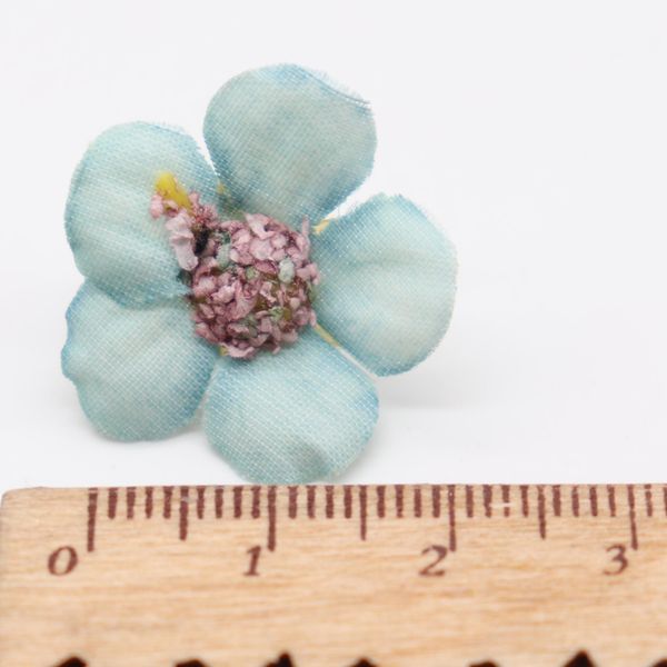 50 шт. 2 см многоцветная ромашка цветок головки мини silk искусственный цветок для короны лома свадьбы дома декор diy гирлянда головной убор 
50 шт. 2 см многоцветная ромашка цветок головки мини silk искусственный цветок для короны лома свадьбы дома декор diy гирлянда головной убор