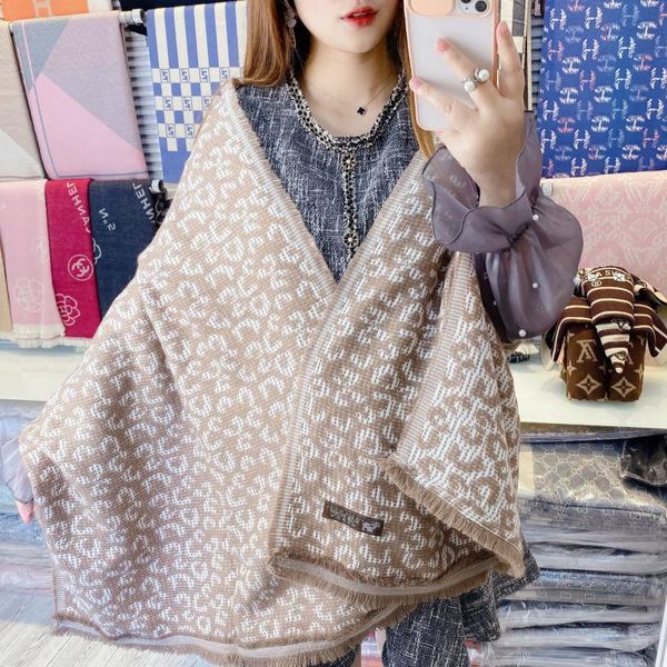 новый стиль cashmere, например, женская шарф моды кашемира утолщенного теплого леопарда печати шал простой кисточка зимой 2020, Blue;gray
новый стиль cashmere, например, женская шарф моды кашемира утолщенного теплого леопарда печати шал простой кисточка зимой 2020, Blue;gray