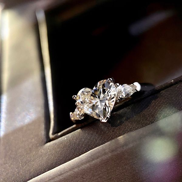love master diamond 2ct wedding engagement ring s925 sterling silver plated with 18k gold platinum and gold luxury diamond ring, Slivery;golden
love master diamond 2ct wedding engagement ring s925 sterling silver plated with 18k gold platinum and gold luxury diamond ring, Slivery;golden