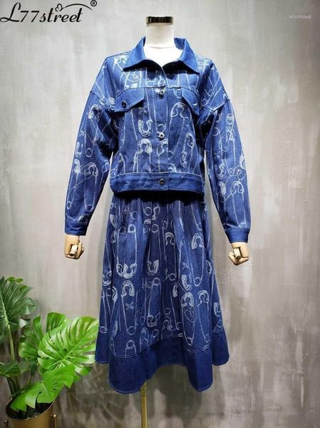elegant functional style pin printing retro long-sleeved jeans coat + skirt two-piece european goods 20 autumn new style1, White
elegant functional style pin printing retro long-sleeved jeans coat + skirt two-piece european goods 20 autumn new style1, White