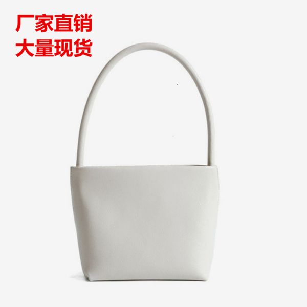 new granny niche design one shoulder portable underarm fashion versatile leather small square bucket bag
new granny niche design one shoulder portable underarm fashion versatile leather small square bucket bag