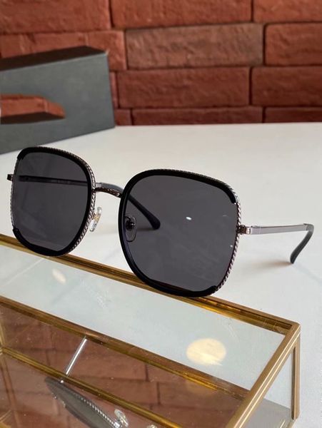 alloy frame full frame women sunglasses novel trend designer sunglasses for women anti-ultraviolet lens with box, White;black
alloy frame full frame women sunglasses novel trend designer sunglasses for women anti-ultraviolet lens with box, White;black