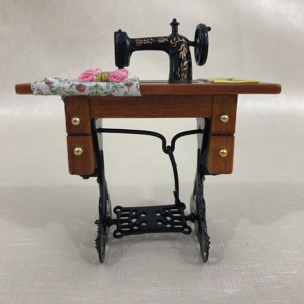 1: simulation model of 12dollhouse mini sewing machine mini home accessories handmade design crsm
1: simulation model of 12dollhouse mini sewing machine mini home accessories handmade design crsm