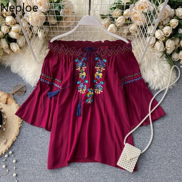 women's blouses & shirts neploe embroidery flower blouse women spring 2021 retro slash neck flare sleeve female blusa shirt loose elega, White
women's blouses & shirts neploe embroidery flower blouse women spring 2021 retro slash neck flare sleeve female blusa shirt loose elega, White