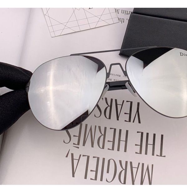 anti-glare polarizer sunglasses copper alloy drivers night vision polarized driving glasses car accessories, White;black
anti-glare polarizer sunglasses copper alloy drivers night vision polarized driving glasses car accessories, White;black