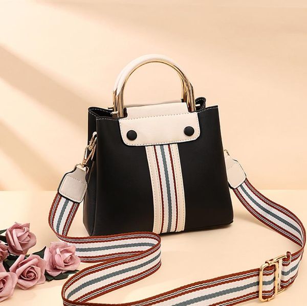 fashion women handbag purses flap lady shoulder bags plain designer crossbody women bag ins selling bag
fashion women handbag purses flap lady shoulder bags plain designer crossbody women bag ins selling bag