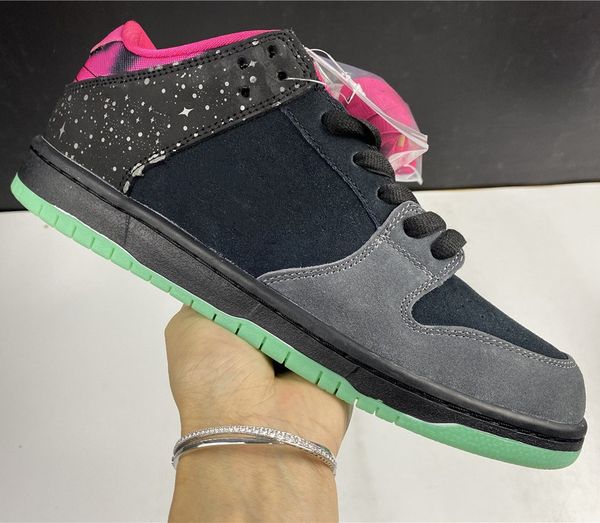 gitd soles sb low mens running shoes ae qs northern lights glow in the dark women sneakers sports trainers vtg vintage premier
gitd soles sb low mens running shoes ae qs northern lights glow in the dark women sneakers sports trainers vtg vintage premier