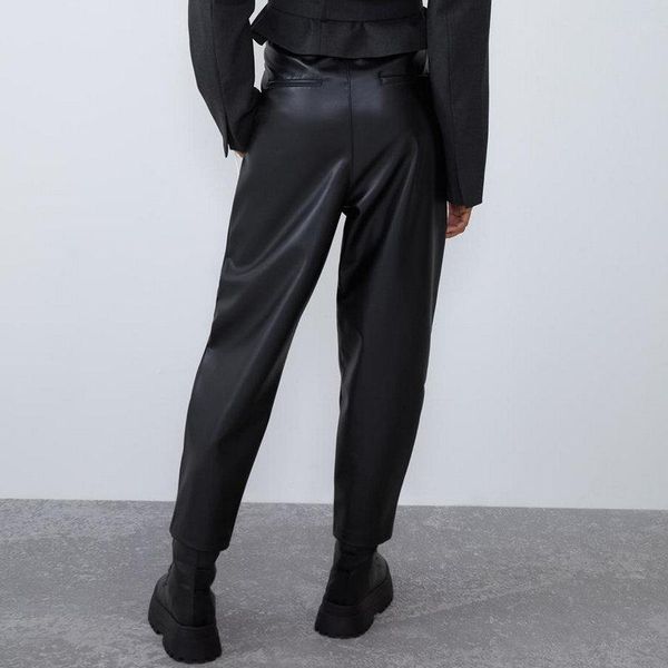 2020 new fashion autumn winter women high waist black faux leather pants lady pu loose pencil trousers elegant pocket streetwear, Black;white
2020 new fashion autumn winter women high waist black faux leather pants lady pu loose pencil trousers elegant pocket streetwear, Black;white