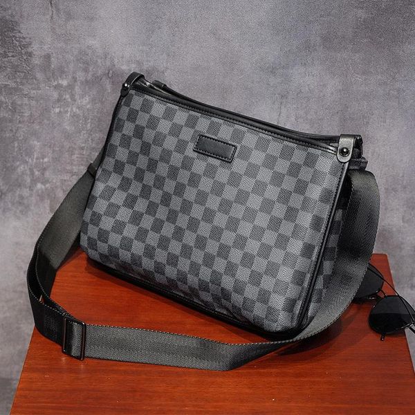 men business briefcase vintage leather cross shoulder bags lapmessenger bag plaid big capacity tote office handbag
men business briefcase vintage leather cross shoulder bags lapmessenger bag plaid big capacity tote office handbag