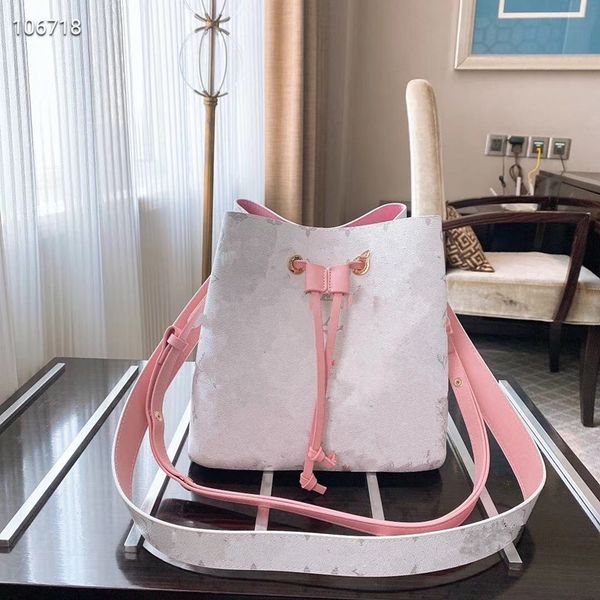 new shoulder bags with leather bucket bag women famous brands designer handbags flower printing crossbody bag purse 1#129, Black
new shoulder bags with leather bucket bag women famous brands designer handbags flower printing crossbody bag purse 1#129, Black