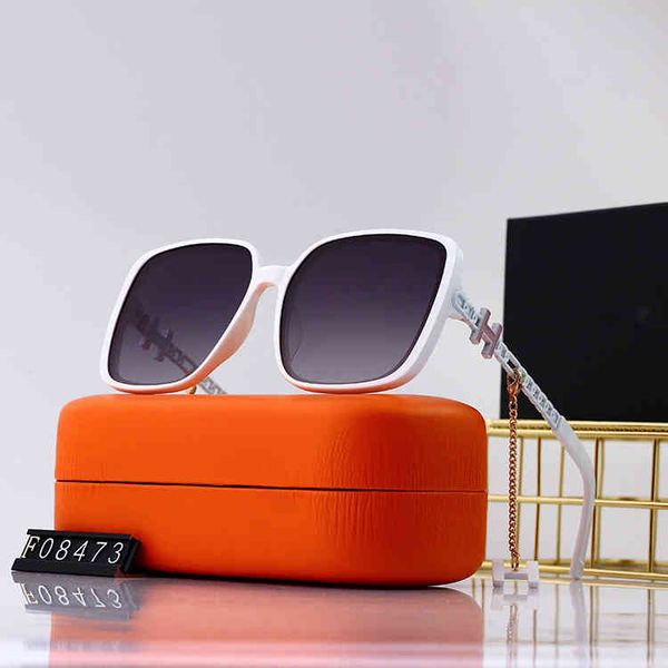 75% off high version 2022 new polarized net red same chain leg metal box sunglasses, White;black
75% off high version 2022 new polarized net red same chain leg metal box sunglasses, White;black