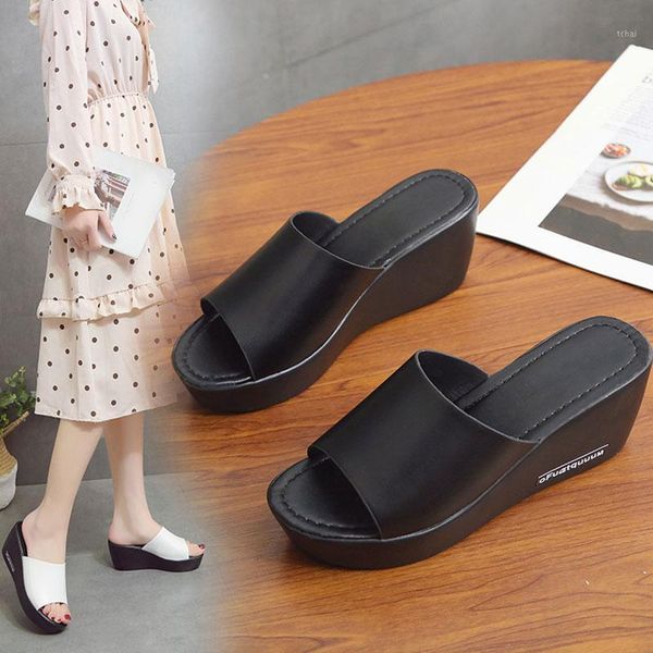 slippers women summer wedges open toe slides shoes solid black white sandals breathable causal pu leather platform slipper1
slippers women summer wedges open toe slides shoes solid black white sandals breathable causal pu leather platform slipper1
