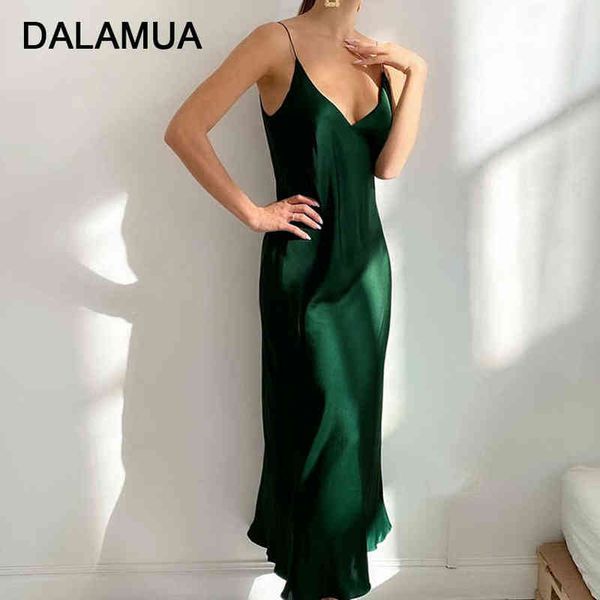 women slip dress satin sleeveless v-neck solid silk elegant vintage lady 2021 summer quality female long spaghetti strap dresses g1223, Black;gray
women slip dress satin sleeveless v-neck solid silk elegant vintage lady 2021 summer quality female long spaghetti strap dresses g1223, Black;gray