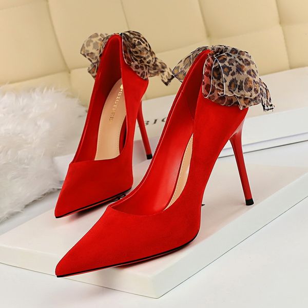 2021 new european and sexy-style was thin high-heeled heels hoops back shallow suede mouth pointed shoes 9sf3, Black
2021 new european and sexy-style was thin high-heeled heels hoops back shallow suede mouth pointed shoes 9sf3, Black
