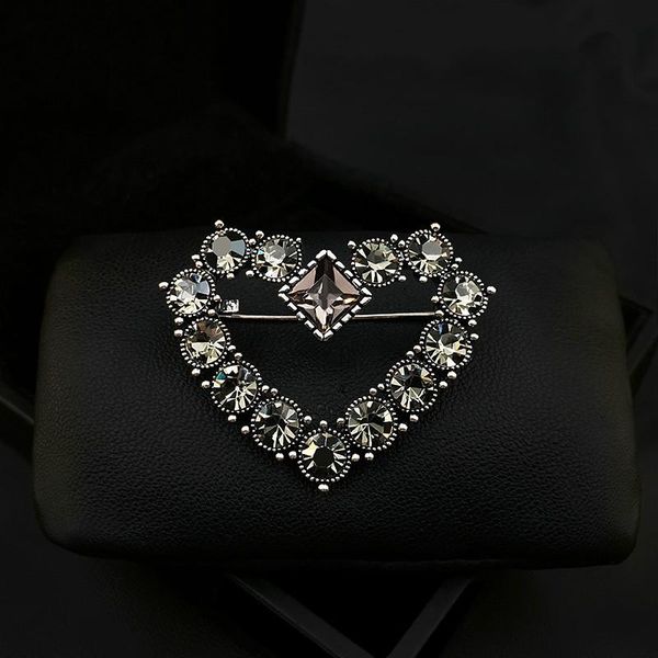 pins, brooches dark shiny retro love brooch for women suit heart high-end neckline bow tie rhinestone jewelry corsage pin accessories, Gray
pins, brooches dark shiny retro love brooch for women suit heart high-end neckline bow tie rhinestone jewelry corsage pin accessories, Gray