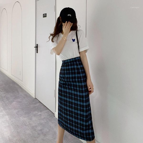 new arrivad korean style elegant o-neck white cotton shirts and bodycon plaid skirt office lady 2-piece suit streewear lady1
new arrivad korean style elegant o-neck white cotton shirts and bodycon plaid skirt office lady 2-piece suit streewear lady1