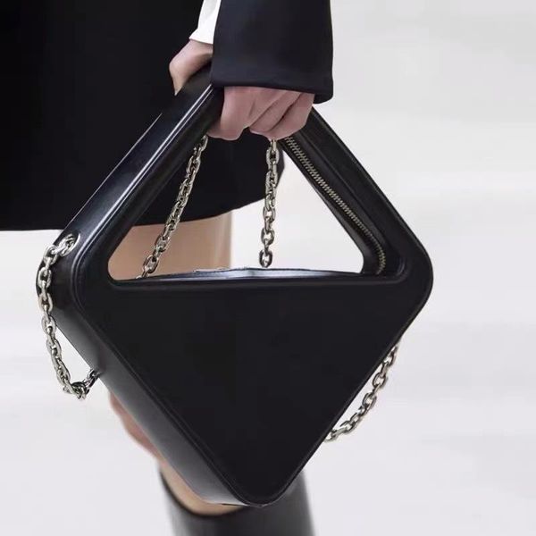 european and american fashion handbags chain shoulder messenger bag purses and handbags luxury designer
european and american fashion handbags chain shoulder messenger bag purses and handbags luxury designer