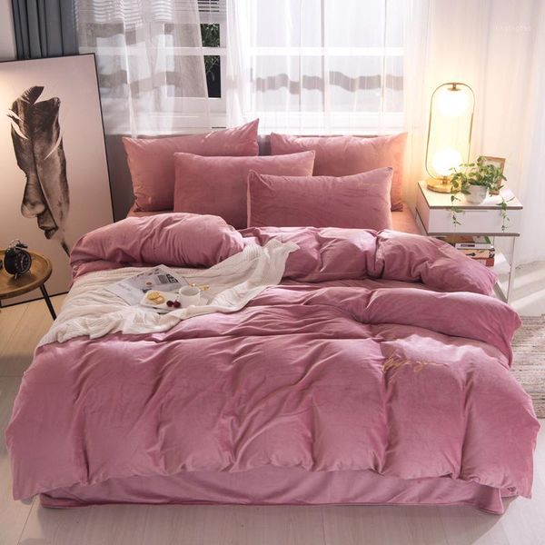 bedding sets solid color crystal velvet duvet cover sheet pillowcase super comfortable warm plush set winter bed set1
bedding sets solid color crystal velvet duvet cover sheet pillowcase super comfortable warm plush set winter bed set1