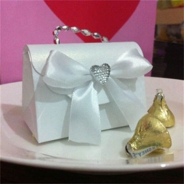 uruqou factory price party handbags bowknot favors festive gifts & wedding decorations gift candy box beauty bag 2 n
uruqou factory price party handbags bowknot favors festive gifts & wedding decorations gift candy box beauty bag 2 n