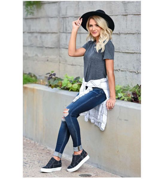 selling women's show thin holes jeans pants, Blue