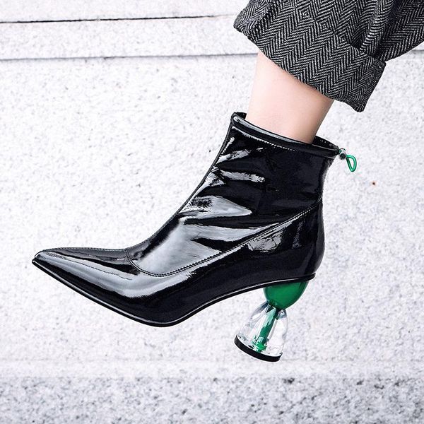 2020 new winter high heel shoes women's ankle boots patent cow leather preppy style ankle boots zapatos de mujer size 43, Black
2020 new winter high heel shoes women's ankle boots patent cow leather preppy style ankle boots zapatos de mujer size 43, Black