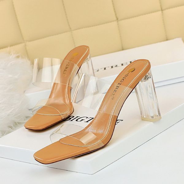 2021 new european and simple, transparent to-line style open-foot square-toe flip-flop high-heeled female perspective slippers bcf6, Black
2021 new european and simple, transparent to-line style open-foot square-toe flip-flop high-heeled female perspective slippers bcf6, Black
