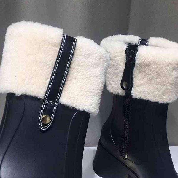 luxury superior quality designers women half boots mixed color wool square toes rainboots chunky heels platform shoes combat ankle boot, Black
luxury superior quality designers women half boots mixed color wool square toes rainboots chunky heels platform shoes combat ankle boot, Black