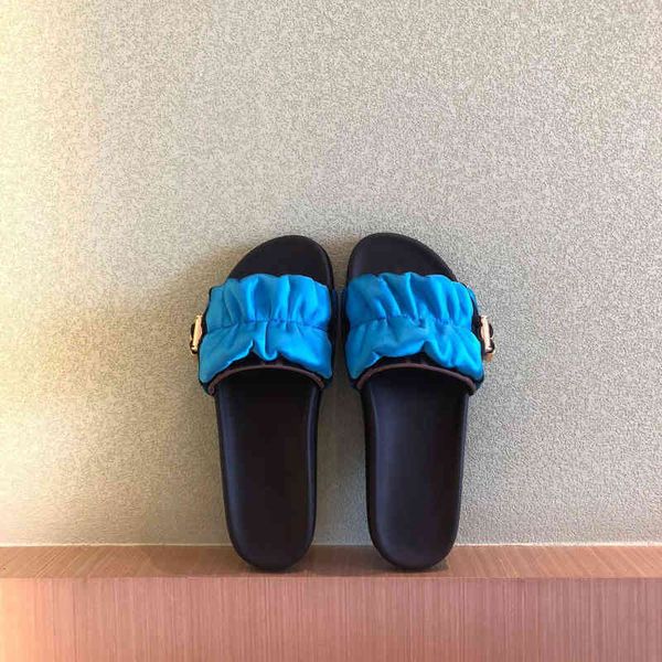 sandals signature banded slippers slides beach women baguette 100% real leather with box size 35-42, Black
sandals signature banded slippers slides beach women baguette 100% real leather with box size 35-42, Black