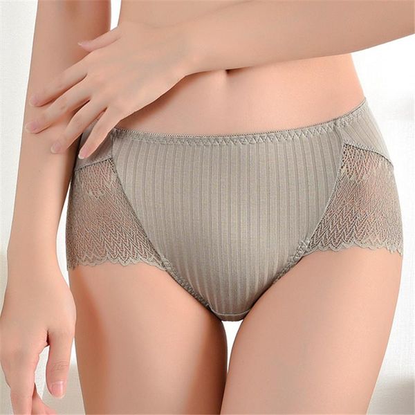 new female's comfortable antibacterial panties ladies cotton middle-waist shorts lace briefse euro size -2xl, Black;pink
new female's comfortable antibacterial panties ladies cotton middle-waist shorts lace briefse euro size -2xl, Black;pink