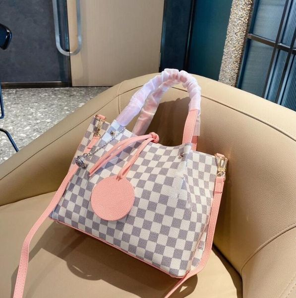 designer handbags, luxury handbags, women's chain shoulder bags, evening bags, straddle bags
designer handbags, luxury handbags, women's chain shoulder bags, evening bags, straddle bags