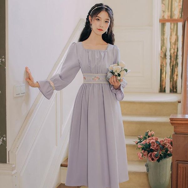 women 2021 autumn winter elegant dress female square collar long sleeve party dresses lady vintage embroidery slim vestidos f18, Black;gray
women 2021 autumn winter elegant dress female square collar long sleeve party dresses lady vintage embroidery slim vestidos f18, Black;gray