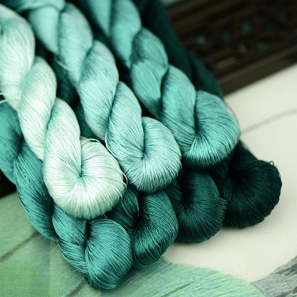 yarn 1pcs/400m silk embroidery thread / 100% /hand embroider cross stitch/algal green/7 gradient color, Black;white
yarn 1pcs/400m silk embroidery thread / 100% /hand embroider cross stitch/algal green/7 gradient color, Black;white