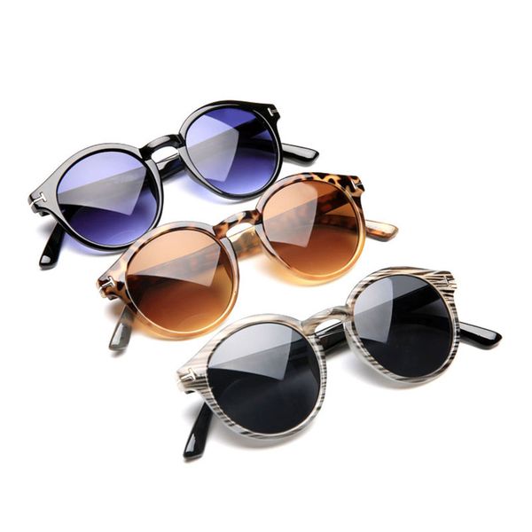 brand new womans sunglasses brand glasses mens sun glasses brand designer sunglasses luxury glasses with box glitter2009 w0373l, White;black
brand new womans sunglasses brand glasses mens sun glasses brand designer sunglasses luxury glasses with box glitter2009 w0373l, White;black