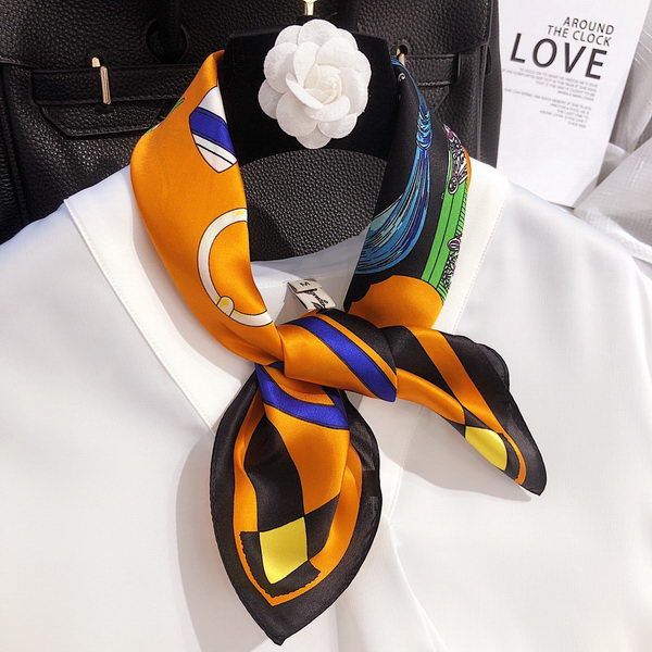 2021 new luxury designer small square scarf real silk scarf head scarves hijab headband bandana neckerchief neck warmer hot, Blue;gray
2021 new luxury designer small square scarf real silk scarf head scarves hijab headband bandana neckerchief neck warmer hot, Blue;gray