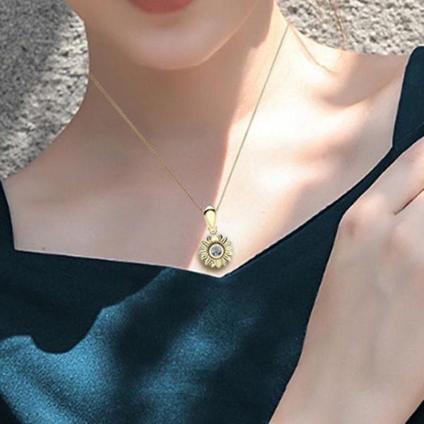 pendant necklaces elegant and generous small fresh multicolor sun flower daisy necklace ladies jewelry for women girl bijoux 12.13, Silver
pendant necklaces elegant and generous small fresh multicolor sun flower daisy necklace ladies jewelry for women girl bijoux 12.13, Silver