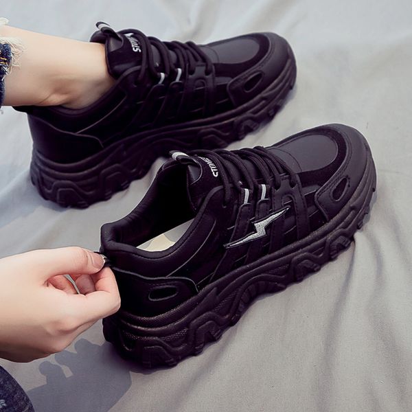 2020 new ins dada women's black mesh red versatile autumn winter plush sports shoes 
2020 new ins dada women's black mesh red versatile autumn winter plush sports shoes
