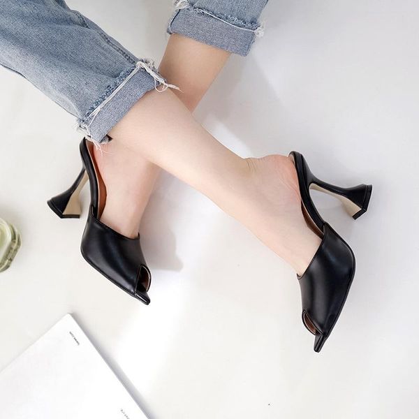 2020 spring luxury buckle gladiator high heels sandals women black goblet heel shoes woman pointy toe high heels party shoe
2020 spring luxury buckle gladiator high heels sandals women black goblet heel shoes woman pointy toe high heels party shoe